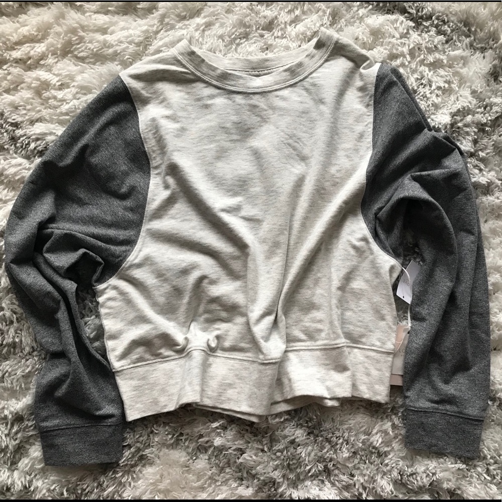 Two colour block solid crop top - Picture 3 of 6
